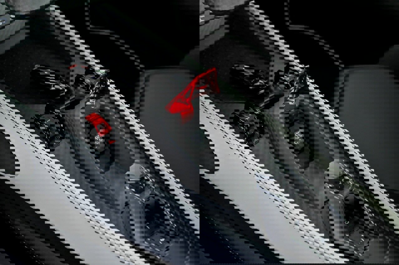 Used 2024 Lamborghini Revuelto image 44