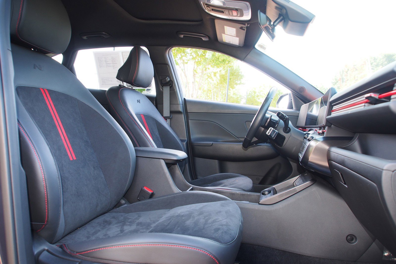 Used 2024 Hyundai Kona N Line image 11