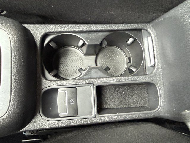 Used 2017 Volkswagen Tiguan Limited w/ Premium Package FWD image 31