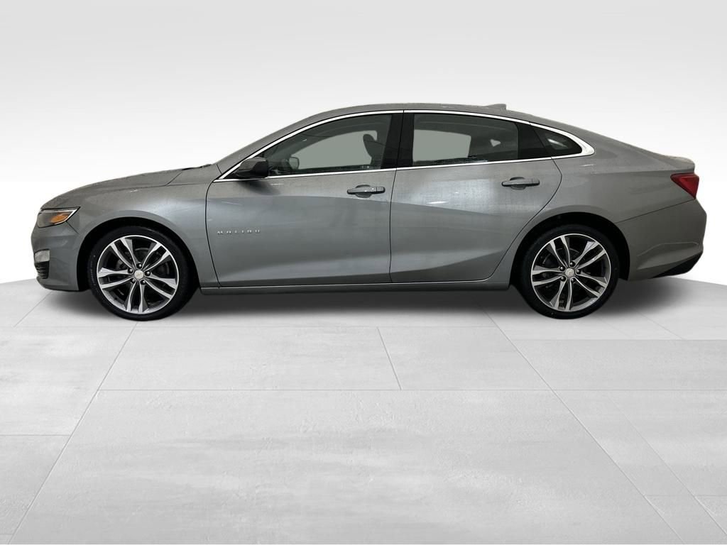 Used 2023 Chevrolet Malibu LT image 2