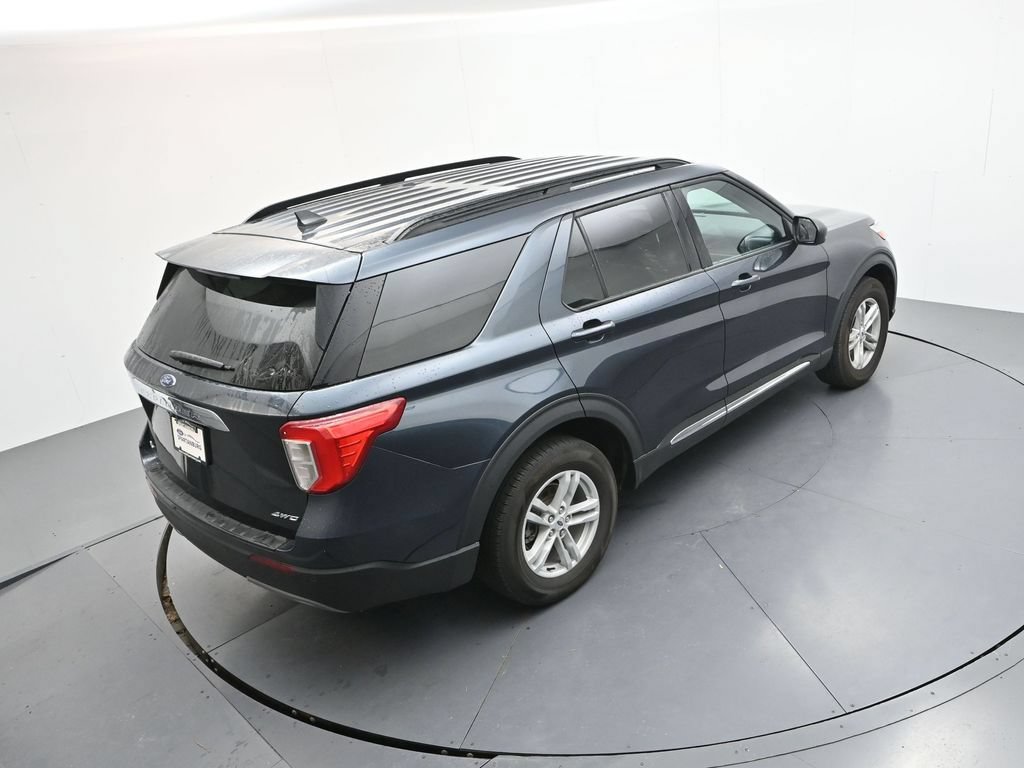 Used 2023 Ford Explorer XLT w/ Equipment Group 202A AWD/4WD image 29