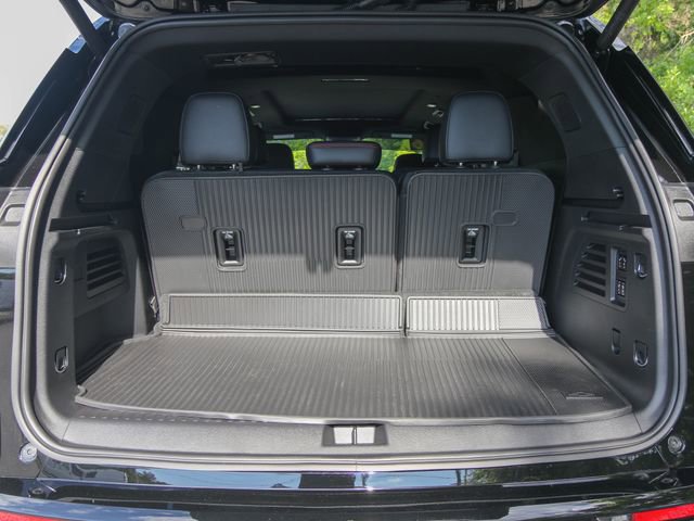 Used 2026 Chevrolet Traverse RS w/ LPO, Floor Liner Package AWD/4WD image 31