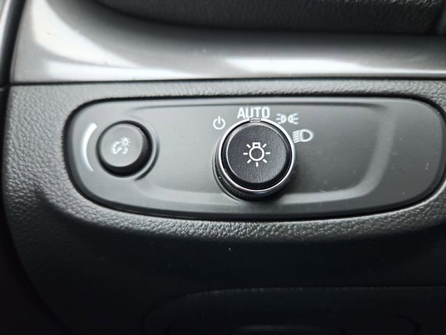 Used 2021 Buick Encore Preferred FWD image 52
