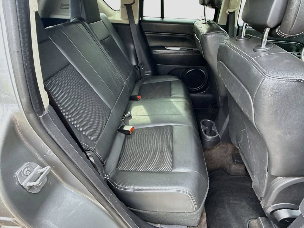 Used 2014 Jeep Compass Latitude FWD image 27