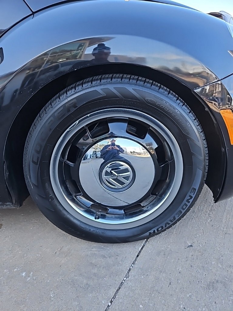 Used 2018 Volkswagen Beetle 2.0T Coast image 9