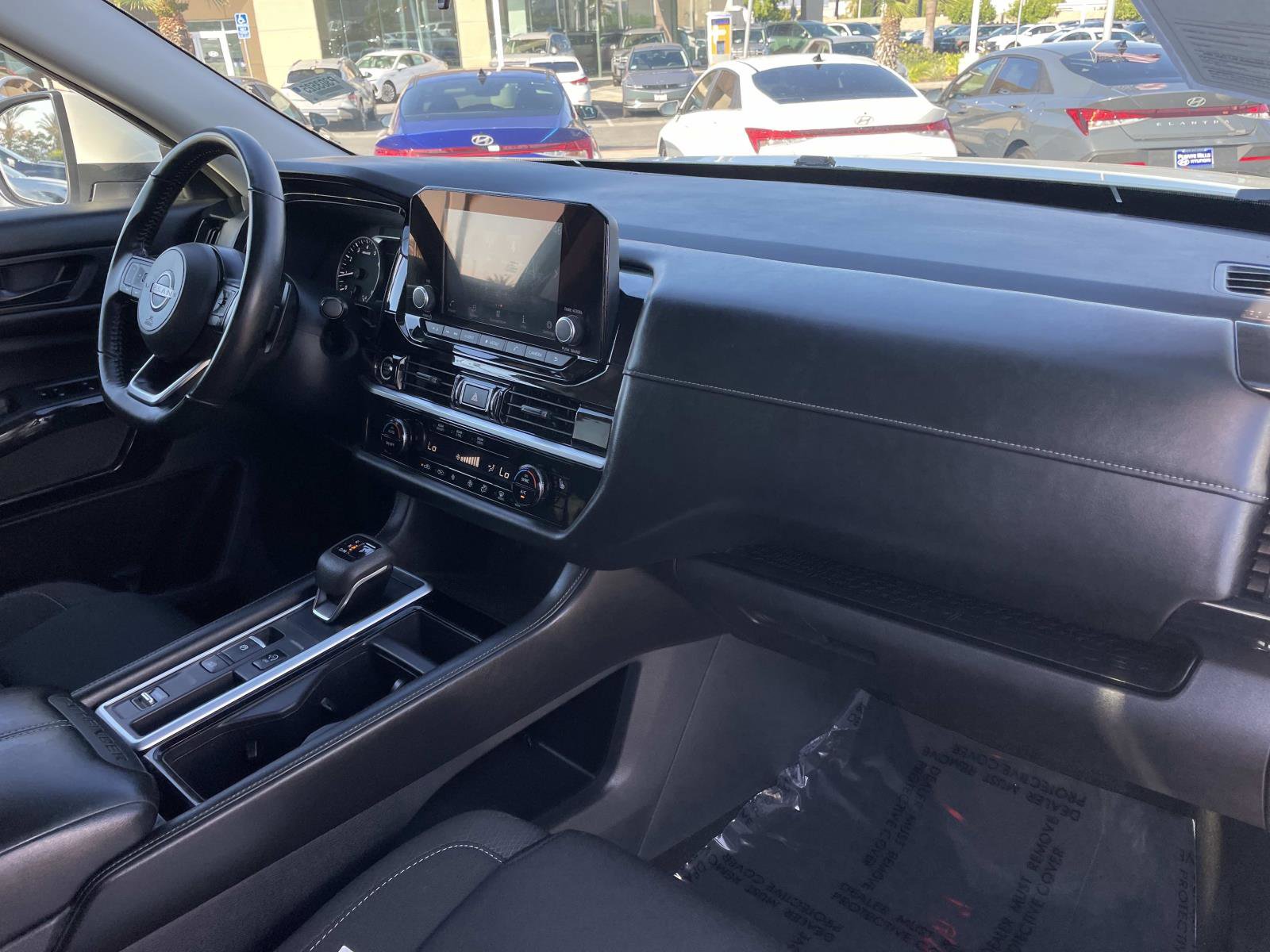 Used 2024 Nissan Pathfinder SV image 27