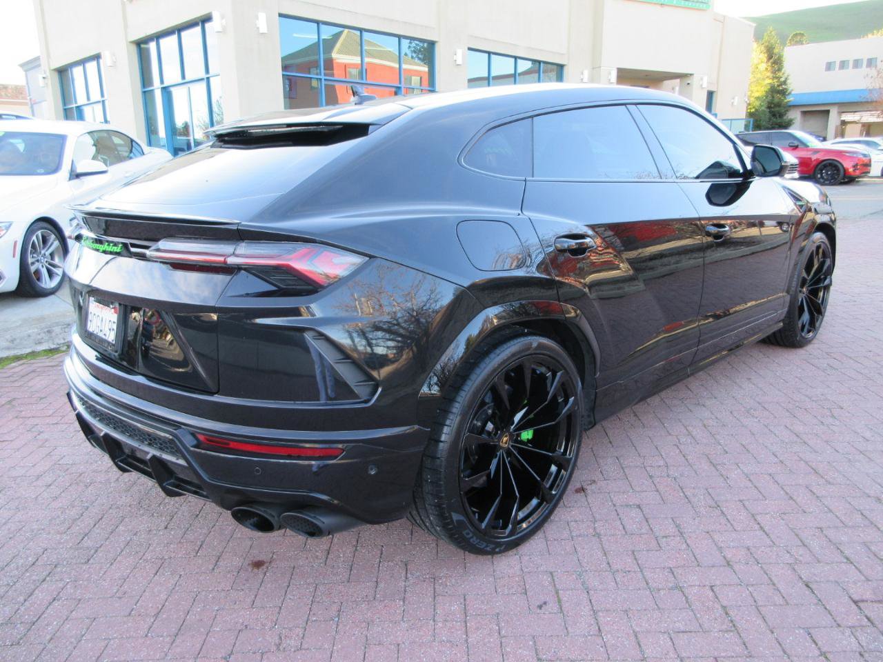 Used 2022 Lamborghini Urus image 4