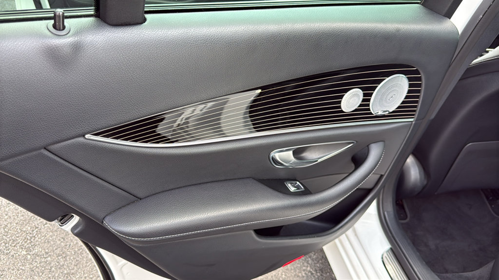 Used 2020 Mercedes-Benz E 350 Sedan image 22