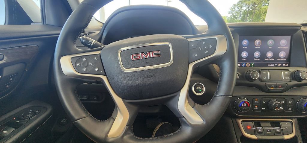 Used 2024 GMC Terrain Denali w/ Denali Premium Package AWD/4WD image 32