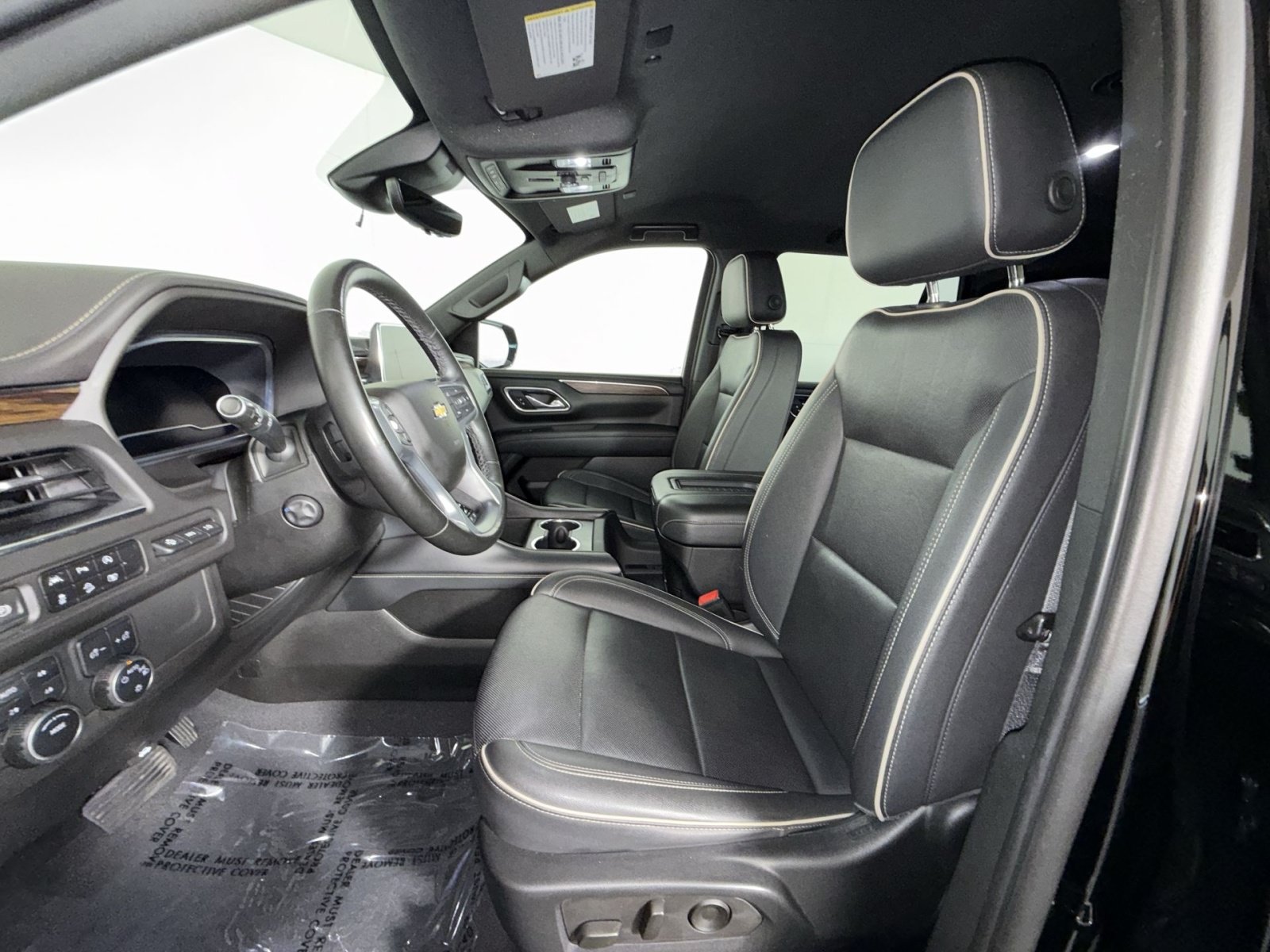 Used 2023 Chevrolet Tahoe Premier AWD/4WD image 13