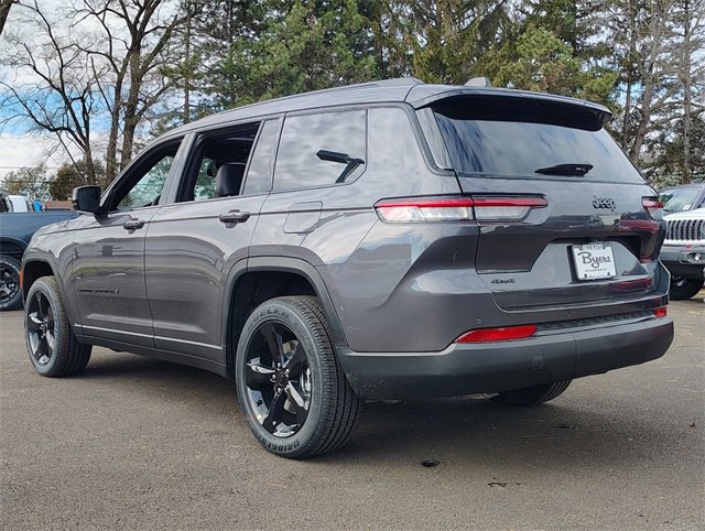 New 2025 Jeep Grand Cherokee L Altitude image 9