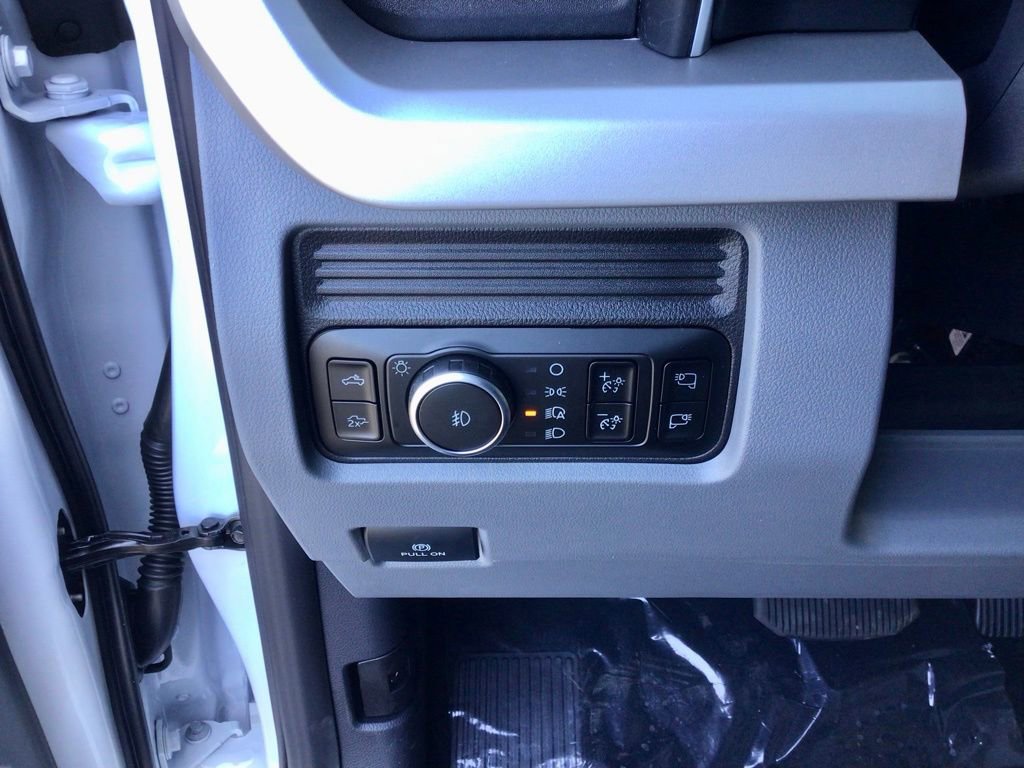 New 2026 Ford F250 XLT w/ XLT Premium Package image 17