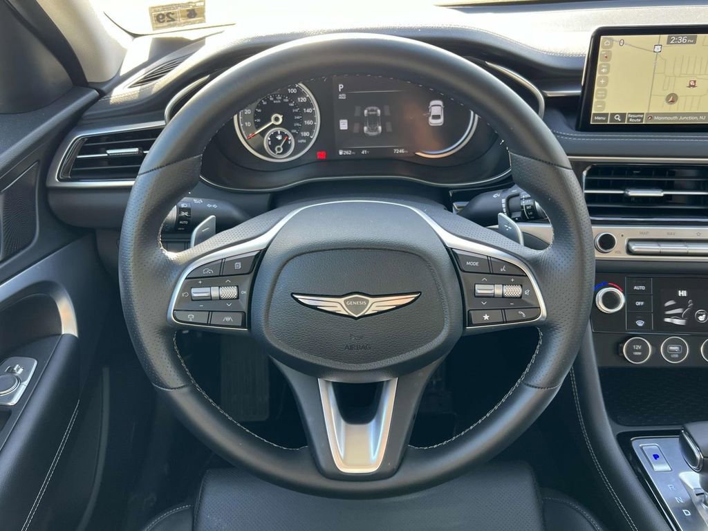 Used 2024 Genesis G70 2.5T image 13