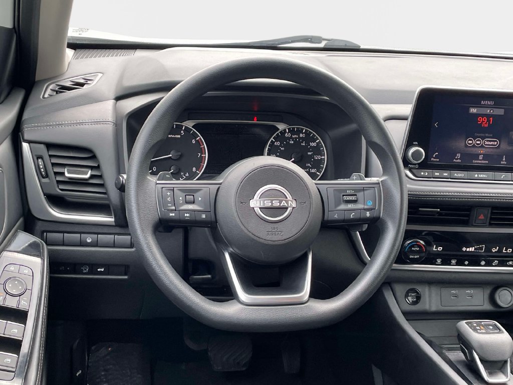 Used 2024 Nissan Rogue SV FWD image 17