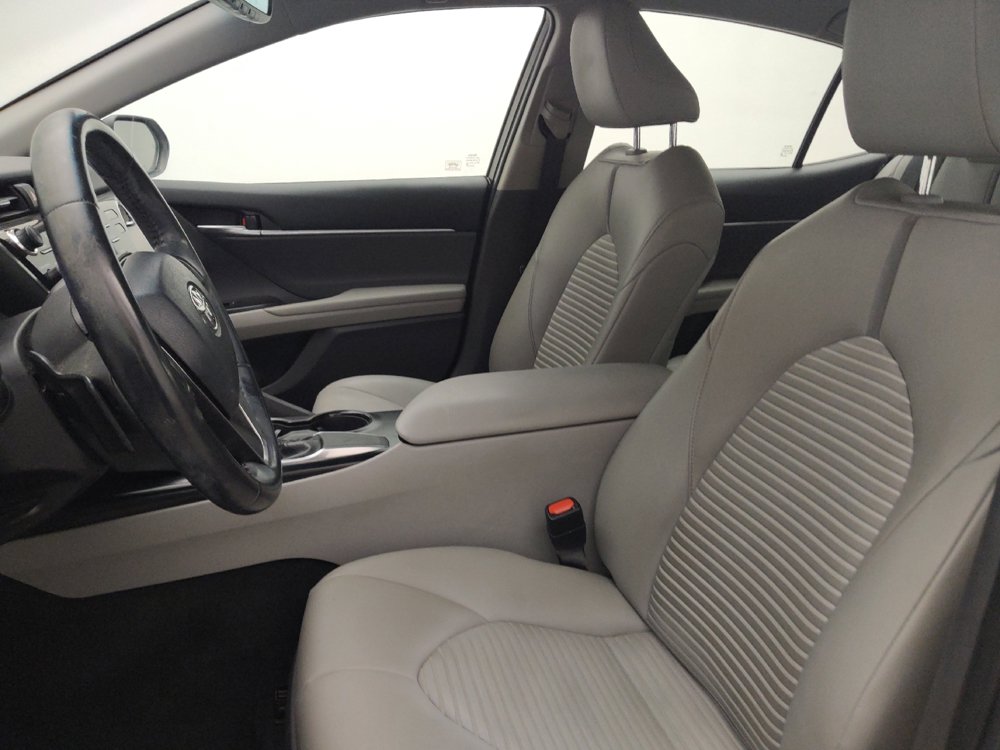 Used 2018 Toyota Camry SE w/ Convenience Package FWD image 17