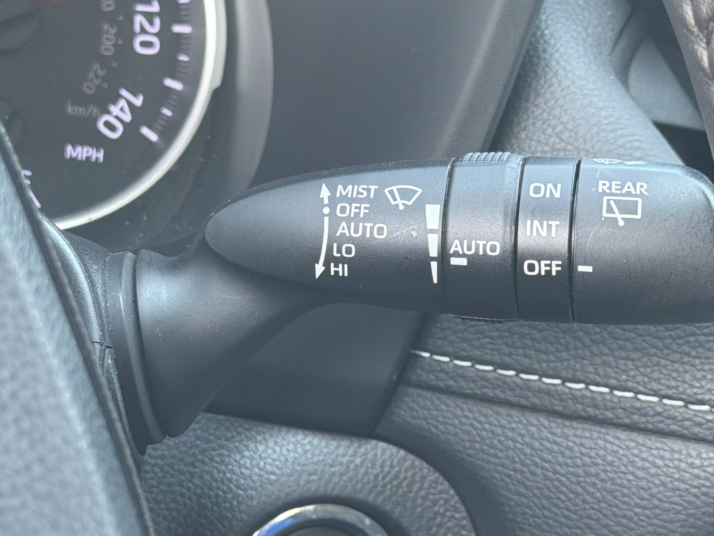 Used 2021 Toyota RAV4 XLE Premium FWD image 10