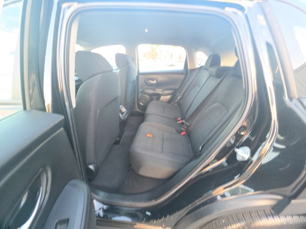 Used 2025 Honda HR-V LX image 25