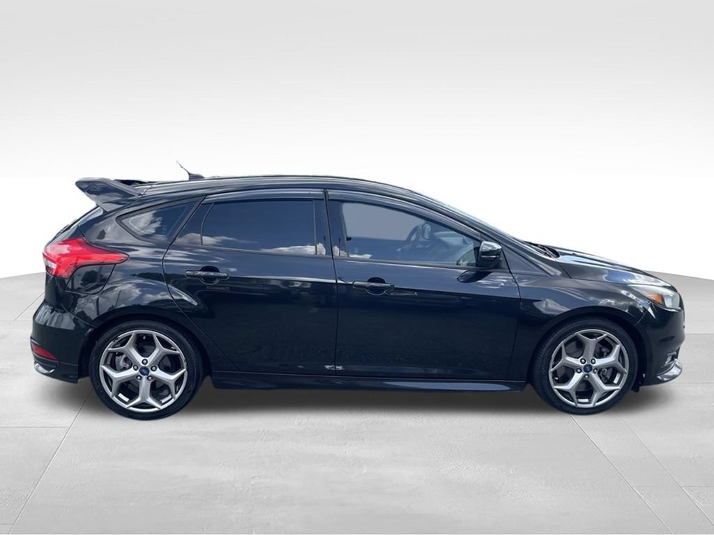 Used 2015 Ford Focus ST FWD image 5