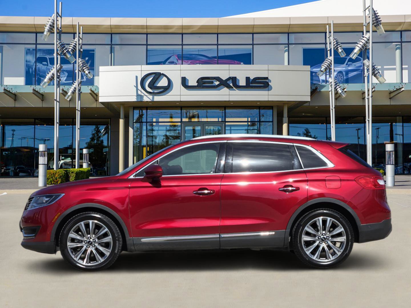 Used 2018 Lincoln MKX Reserve w/ Driver Assistance Package image 3