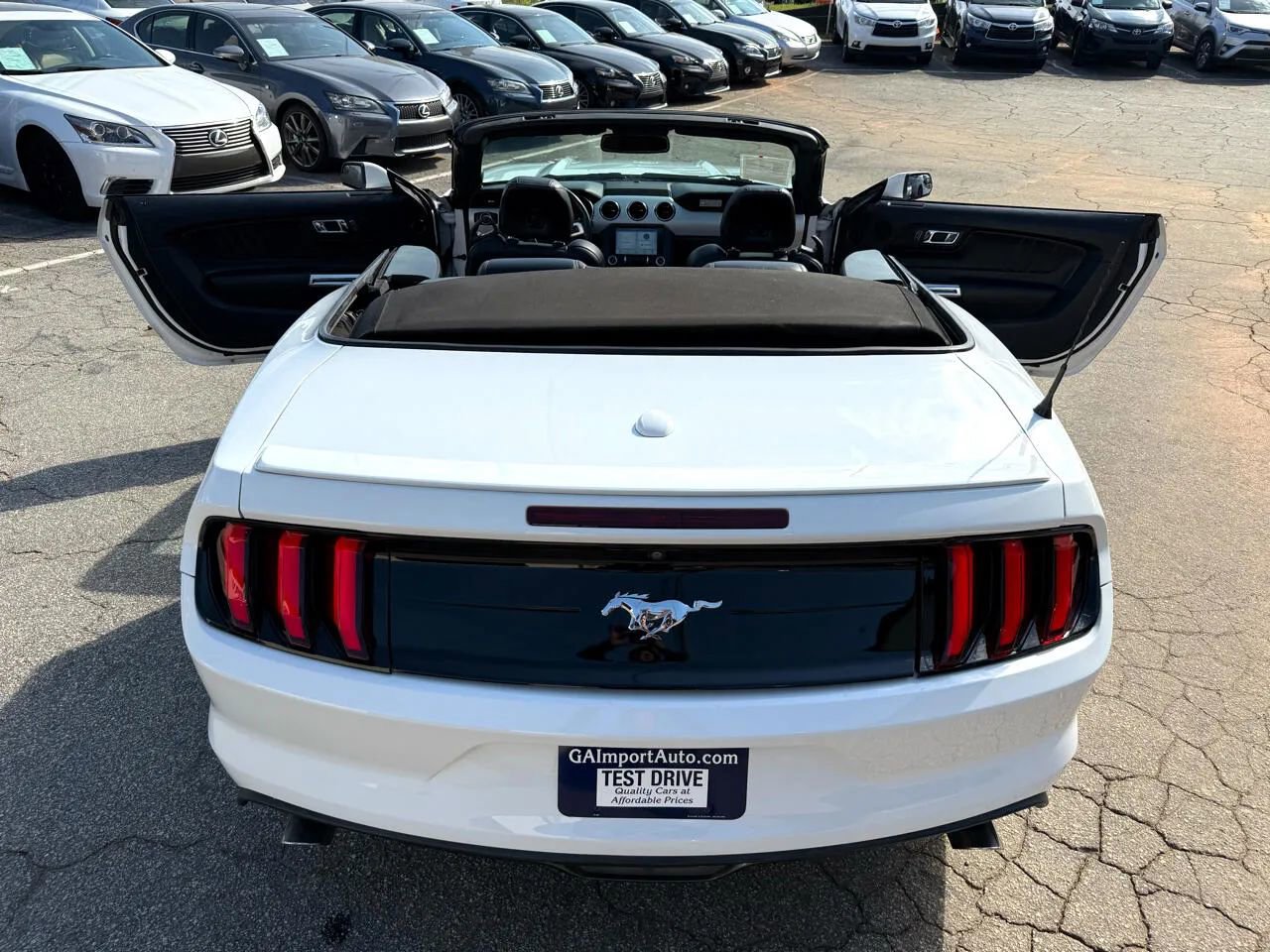Used 2016 Ford Mustang Premium image 4