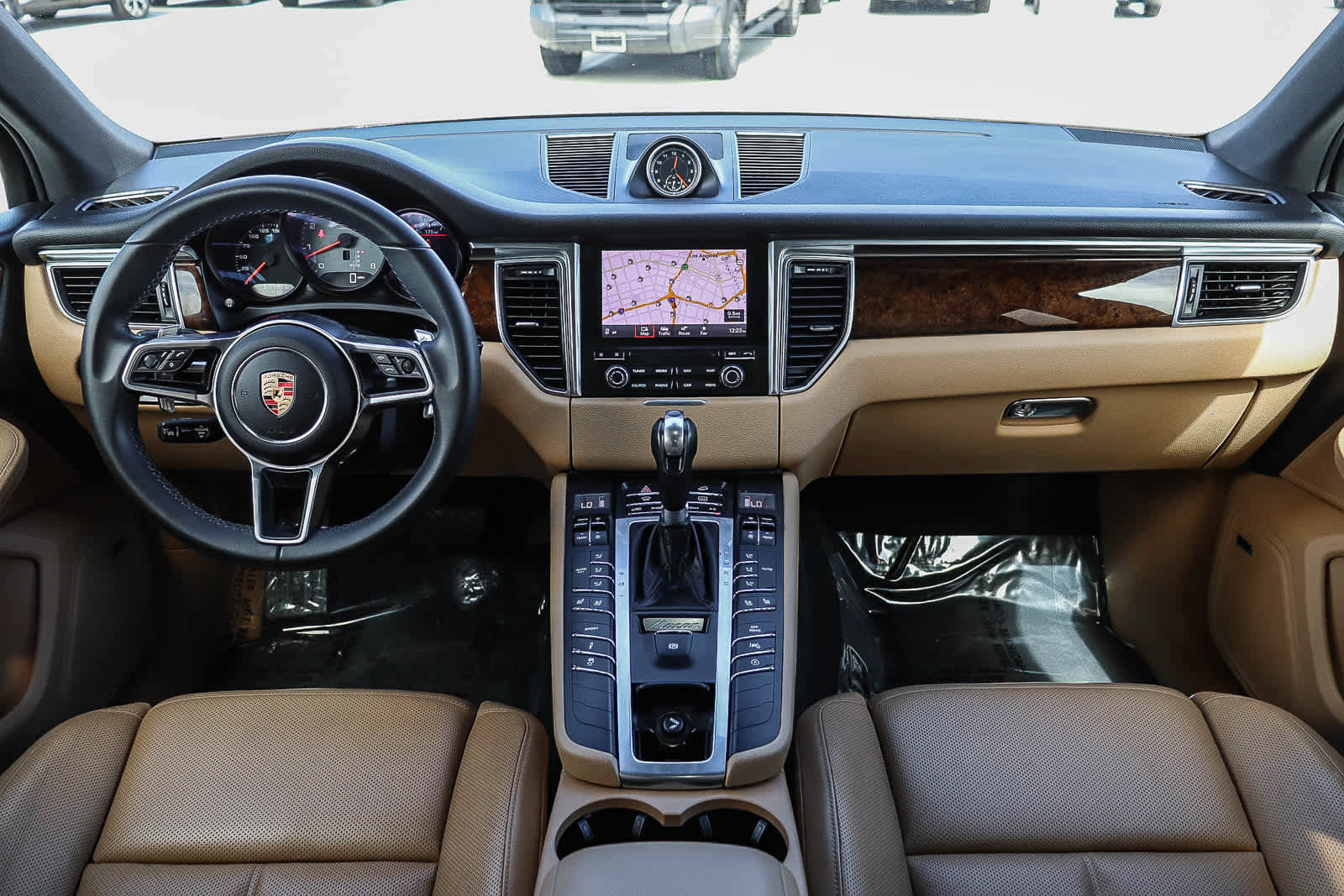 Used 2017 Porsche Macan S image 12