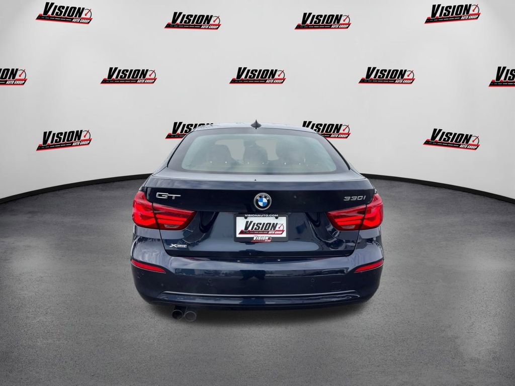 Used 2017 BMW 330i Gran Turismo xDrive image 6