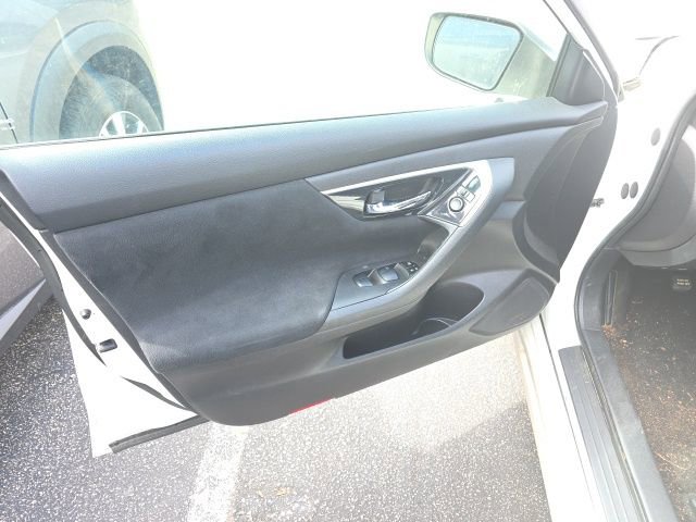 Used 2014 Nissan Altima 2.5 S w/ Sport Value Package image 18