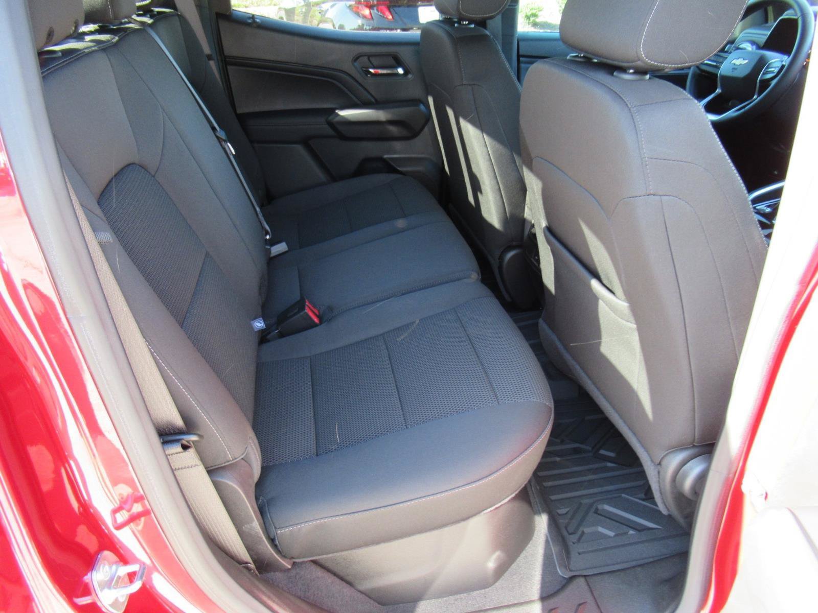 Used 2024 Chevrolet Colorado LT w/ LT Convenience Package RWD image 30