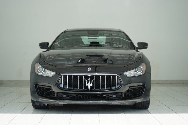Used 2019 Maserati Ghibli S Q4 AWD/4WD image 2