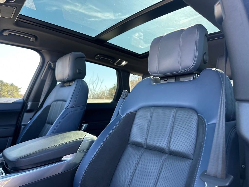 Used 2022 Land Rover Range Rover Sport HST image 15