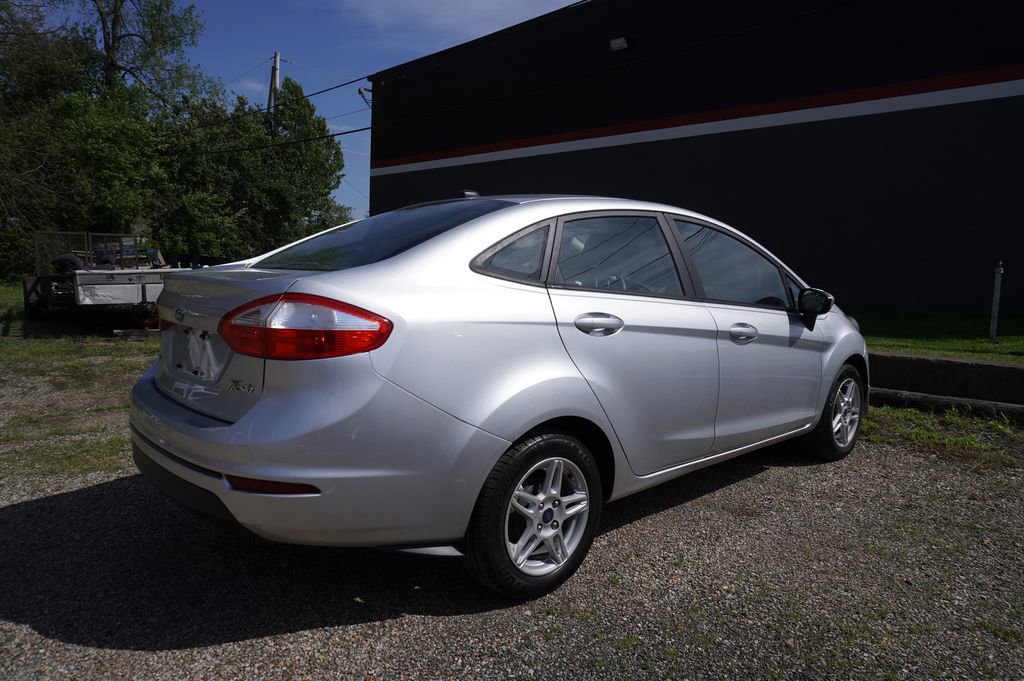 Used 2017 Ford Fiesta SE FWD image 6