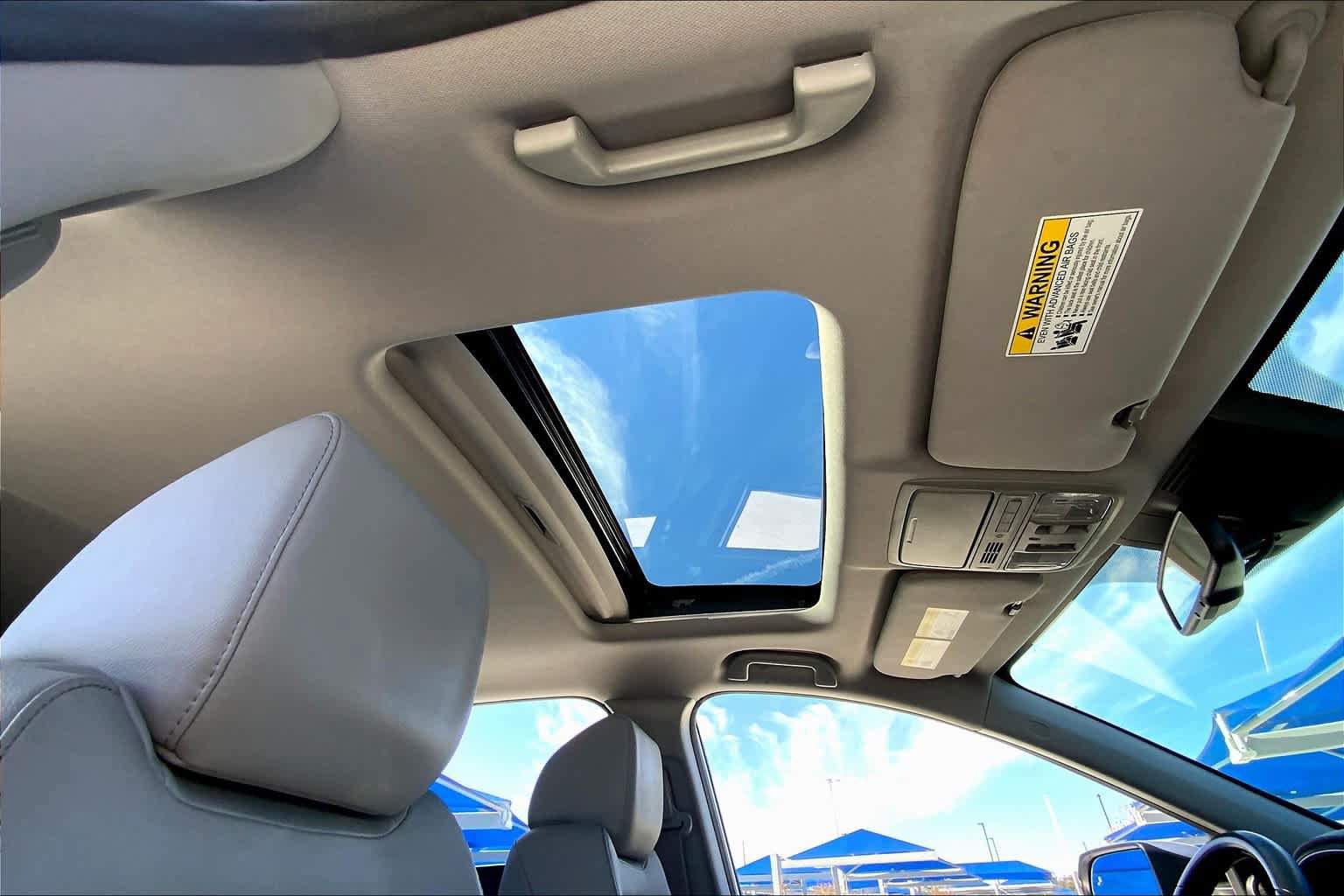 Used 2017 Honda CR-V Touring image 14
