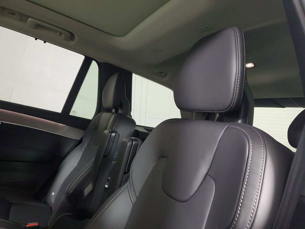 New 2026 Volvo XC90 B6 Ultra w/ Protection Package image 13