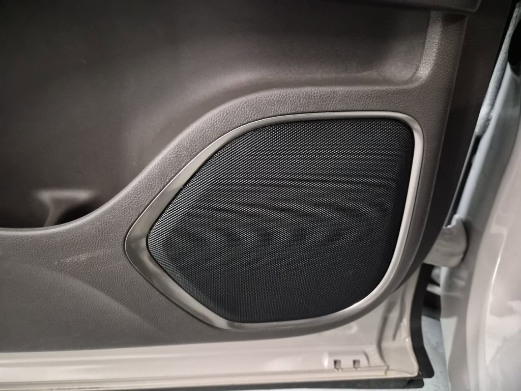 Used 2022 Lincoln Nautilus Reserve w/ Equipment Group 201A image 15