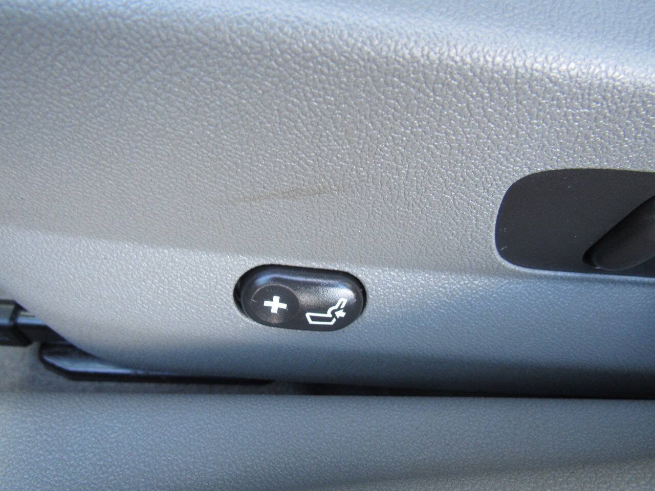 Used 2010 Chevrolet Malibu LT FWD image 22