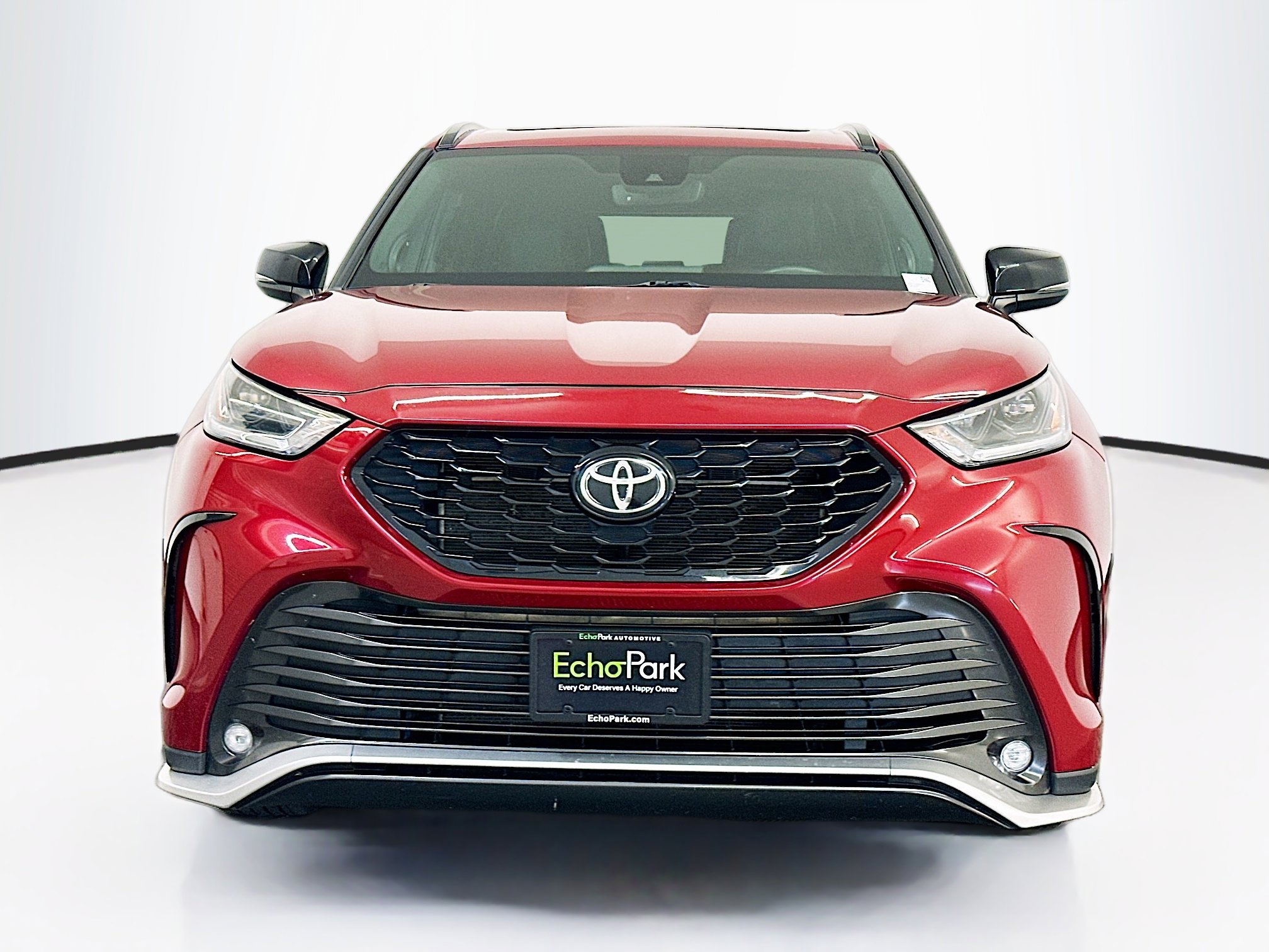 Used 2022 Toyota Highlander XSE image 2