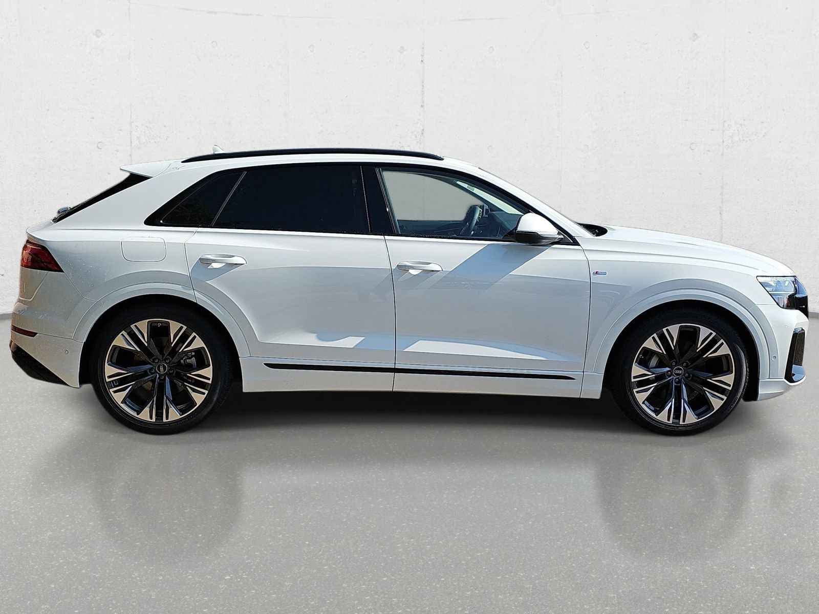 New 2026 Audi Q8 Premium Plus AWD/4WD image 4