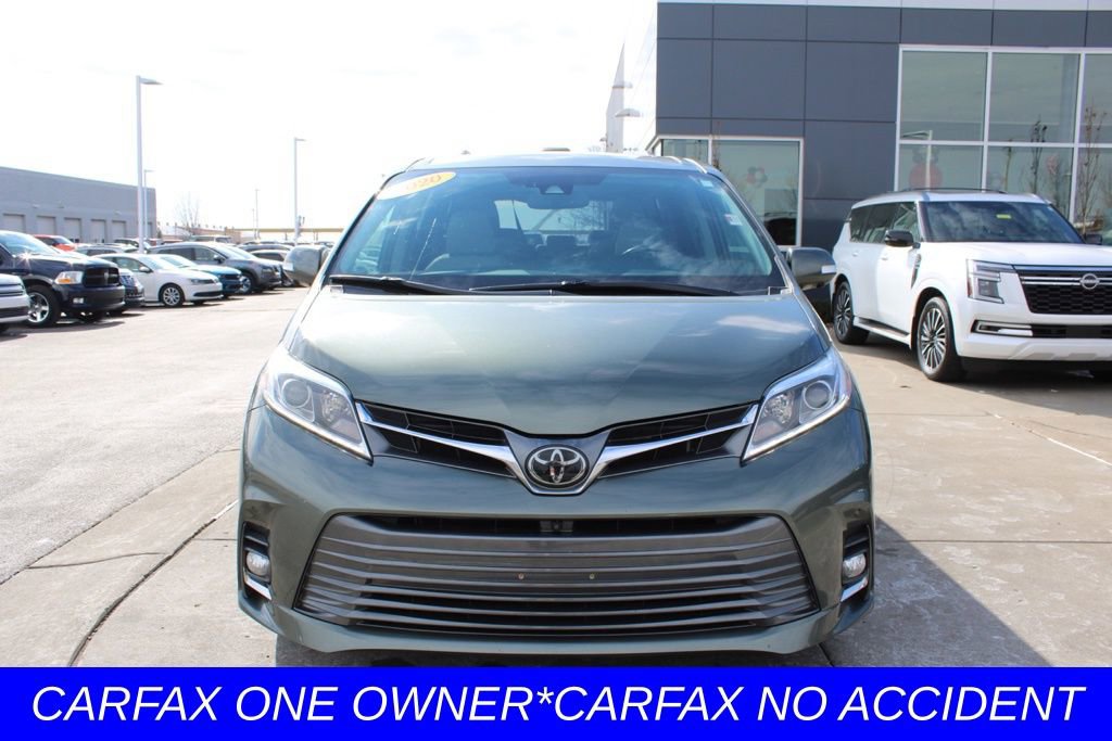 Used 2020 Toyota Sienna Limited Premium image 2
