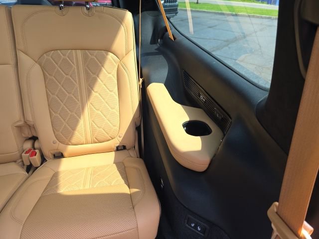 Used 2024 Jeep Grand Wagoneer L Series III w/ Rear Seat Video Group 1 AWD/4WD image 54