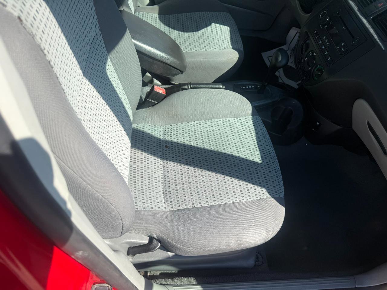 Used 2006 Ford Focus SES image 22
