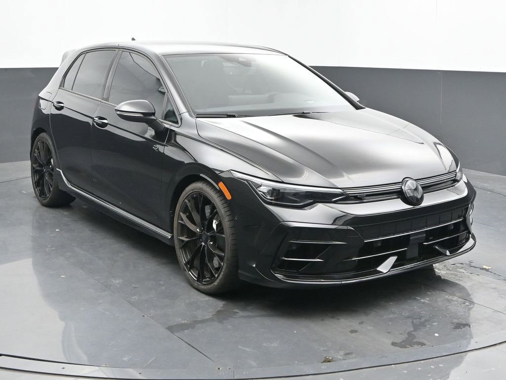Used 2025 Volkswagen Golf R Black Edition image 2