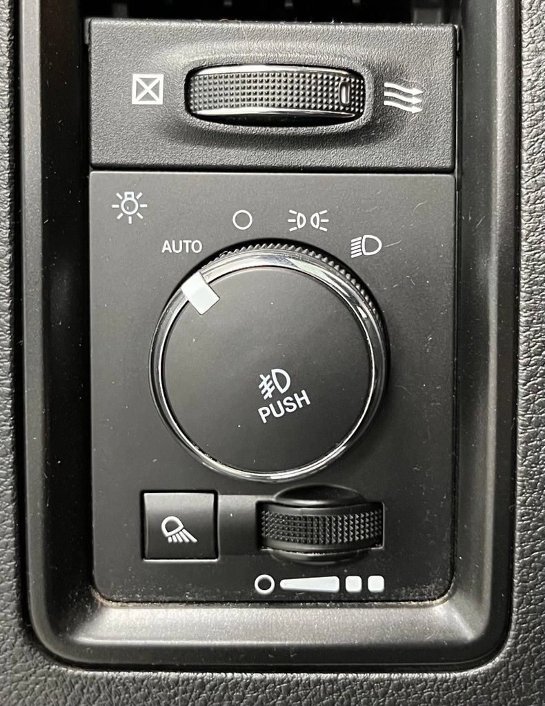 Used 2017 RAM 1500 Rebel w/ Luxury Group AWD/4WD image 33
