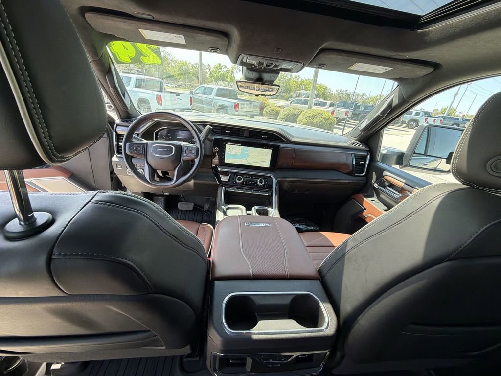 Certified 2024 GMC Sierra 3500 Denali Ultimate AWD/4WD image 11