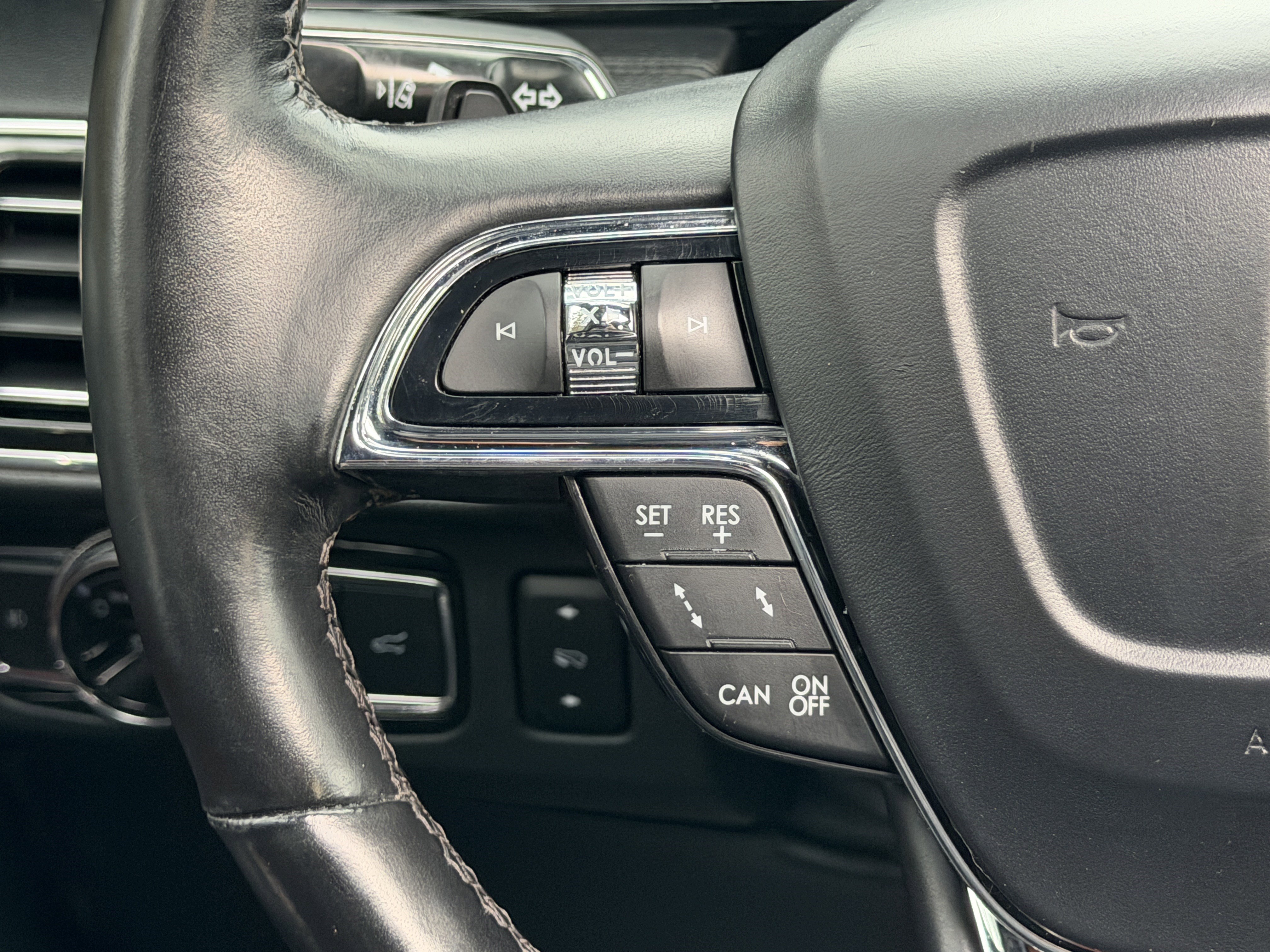 Used 2021 Lincoln Navigator Reserve image 34