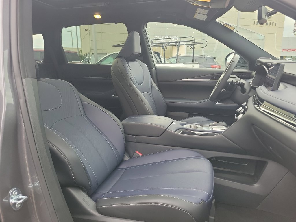 Certified 2026 INFINITI QX60 Sport w/ Dark Cargo Package AWD/4WD image 27