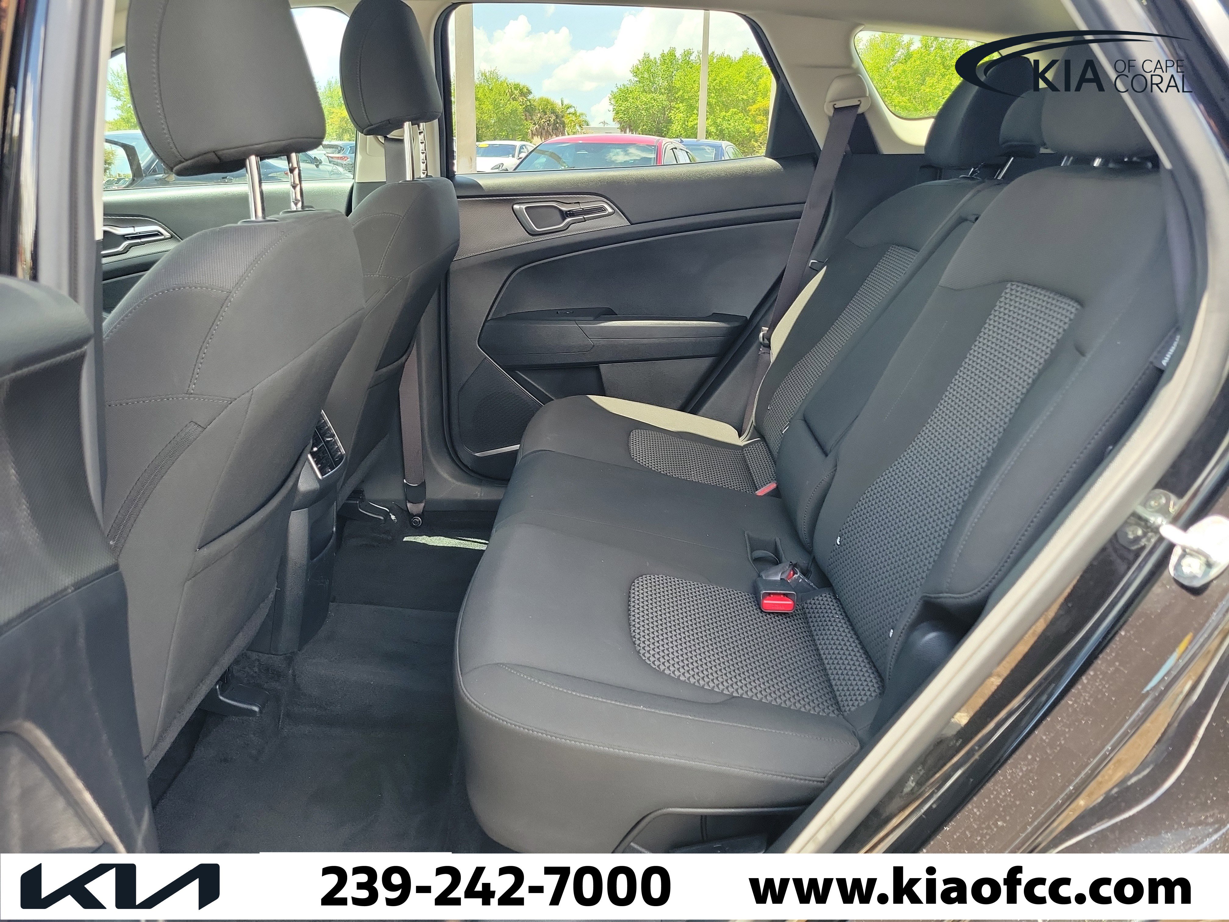 Certified 2025 Kia Sportage LX image 12