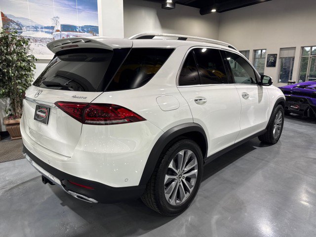 Used 2021 Mercedes-Benz GLE 350 4MATIC w/ Premium Package image 2