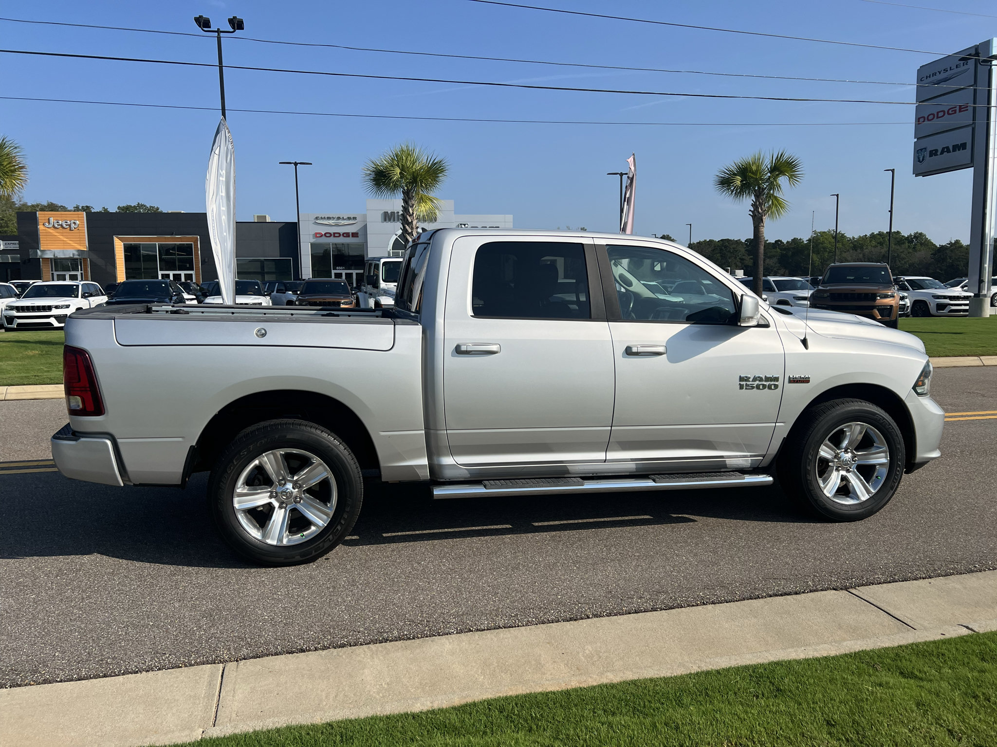 Used 2015 RAM 1500 Sport w/ Remote Start & Security Group AWD/4WD image 5