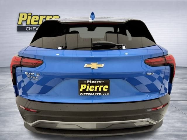 New 2025 Chevrolet Blazer EV LT video 3