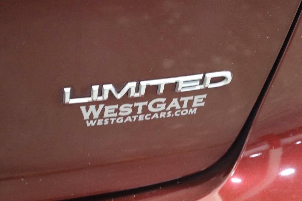 Used 2017 Chrysler Pacifica Limited w/ UConnect Theater Package FWD image 45
